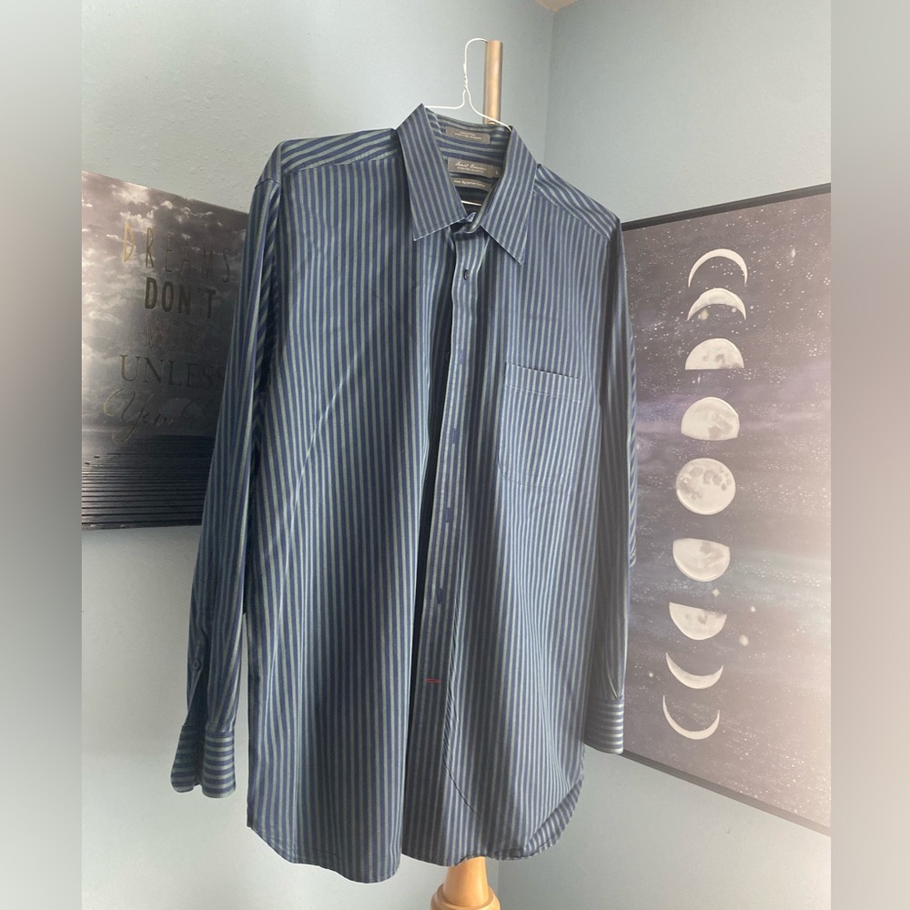 Blue striped Daniel cremieux size L button down shirt